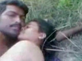 Tamil par voksen film utendørs