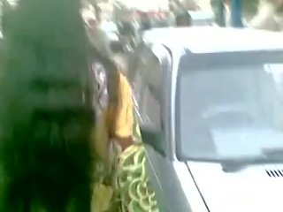 Schoolgirl Fighting In Gulberg Lahore - Youtube