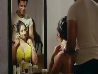Indisk charmig skådespelerskan badning i mjukporr mallu video-