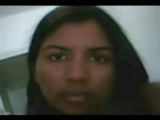 Indický dívka v chudi představení vše na webkamera